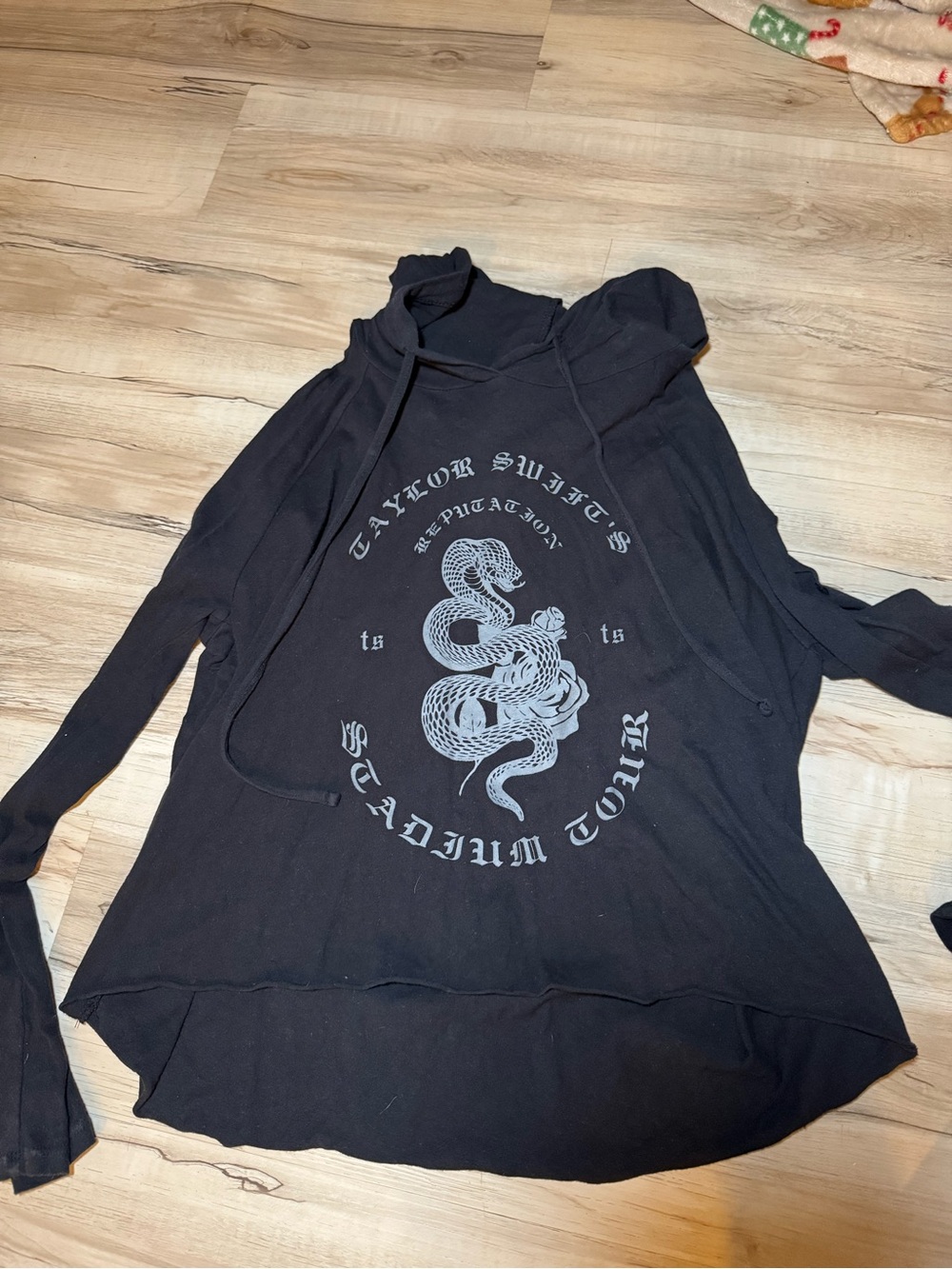 Taylor Swift Reputation Cutout  Snake Graphic Hooded Pullover